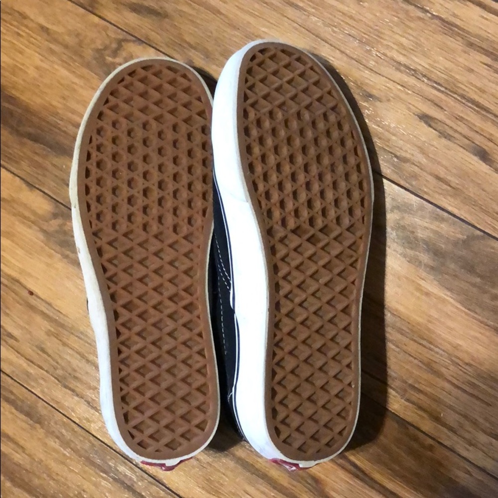 Vans - Picture 3 of 4
